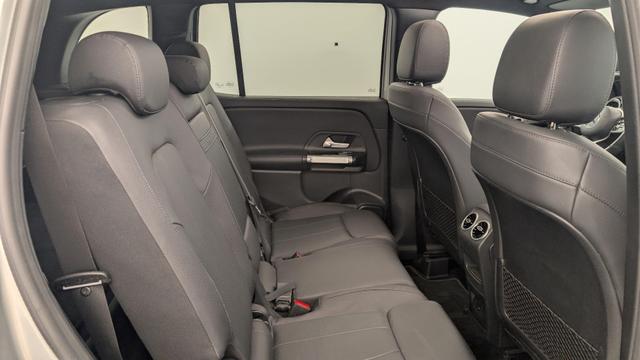 Mercedes-Benz GLB 200 7G-DCT Business Line 