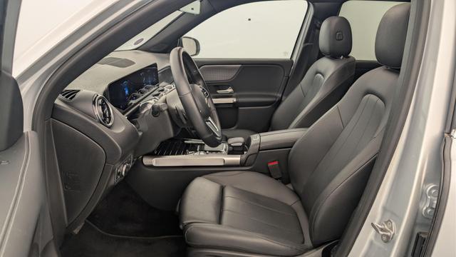Mercedes-Benz GLB 200 7G-DCT Business Line 