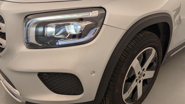 Mercedes-Benz GLB 200 7G-DCT Business Line 