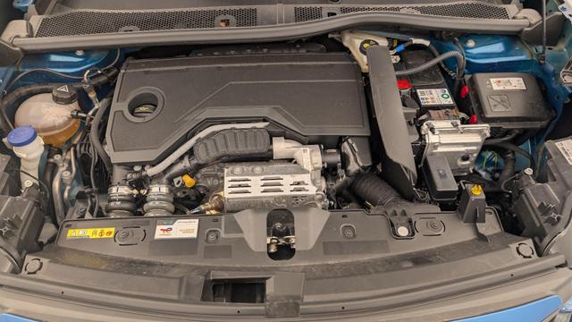 Peugeot 2008 Hybrid 145 e-DCS6 Style 
