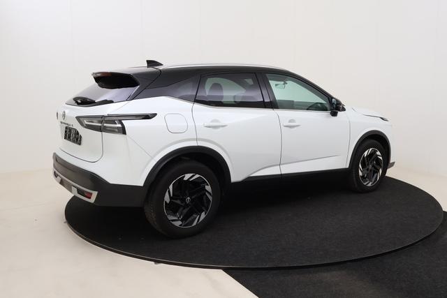 Nissan Qashqai N-Connecta Winter Comfort + PANO 2 Tone 