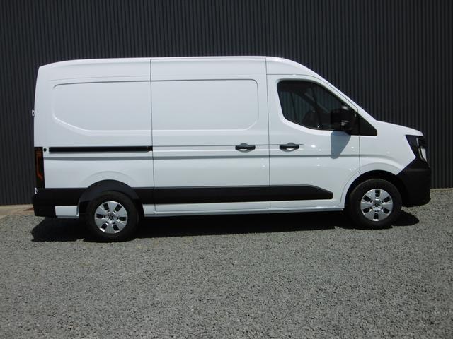 Renault Master Kastenwagen Extra L2H2 
