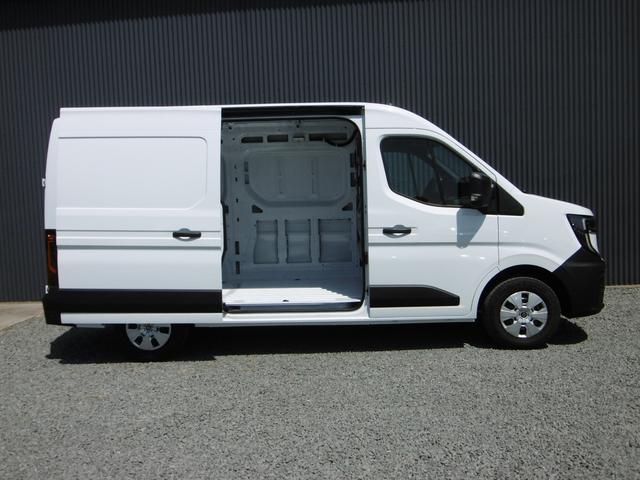 Renault Master Kastenwagen Extra L2H2 