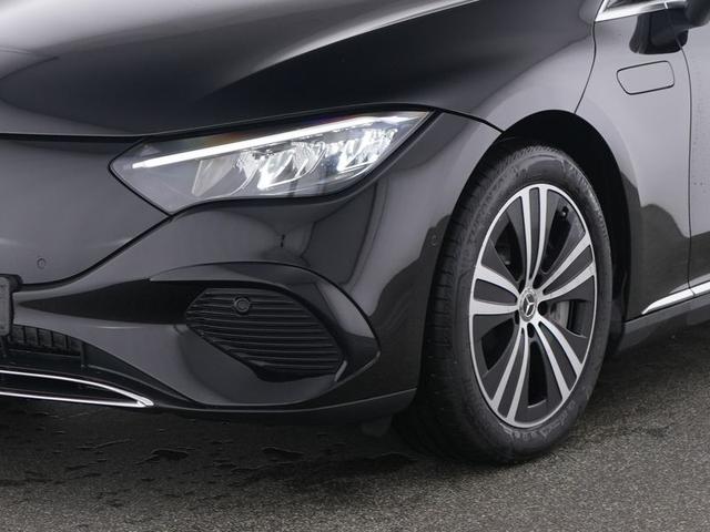 Mercedes-Benz EQE 300 