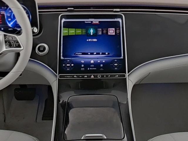 Mercedes-Benz EQE 300 