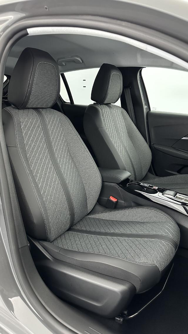 Peugeot 208 Allure 