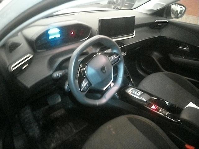 Peugeot e-208 Style 