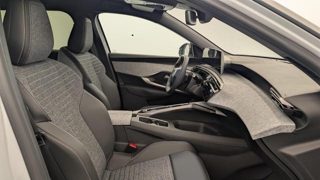 Peugeot 5008 HYBRID 145 CH E-DCS6 ALLURE 