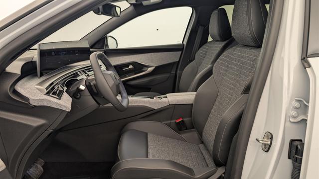 Peugeot 5008 HYBRID 145 CH E-DCS6 ALLURE 