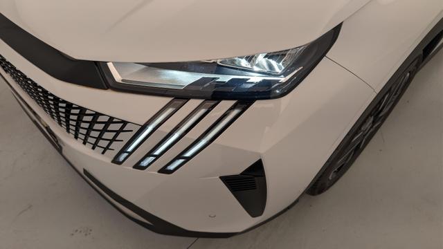 Peugeot 5008 HYBRID 145 CH E-DCS6 ALLURE 