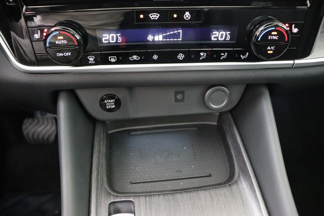 Nissan Qashqai Tekna + BOSE 