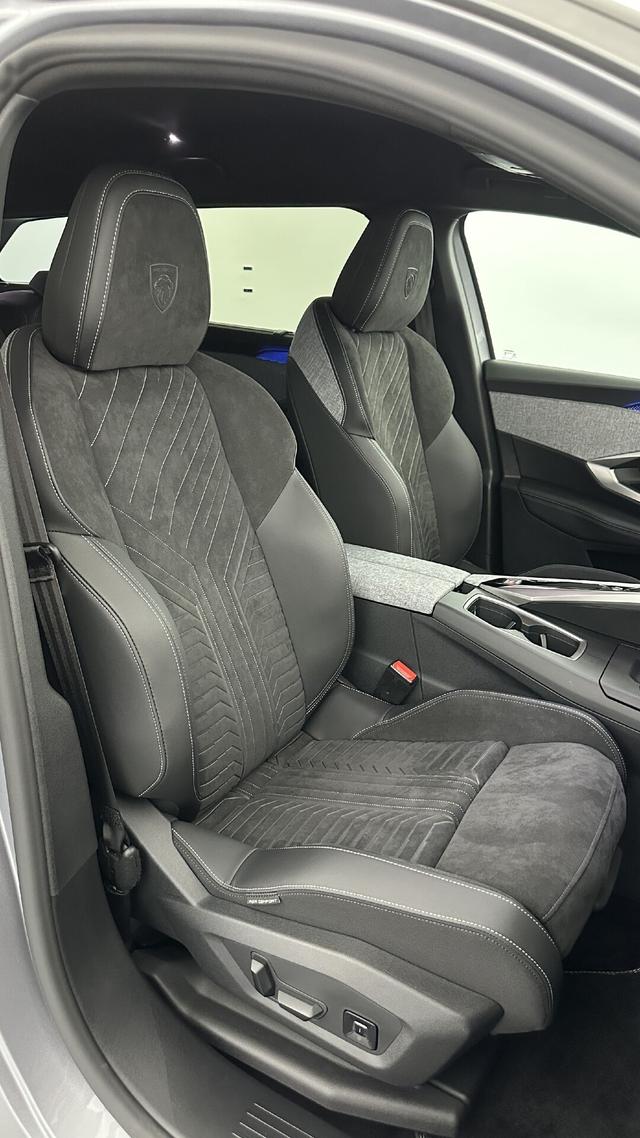 Peugeot 5008 GT III 