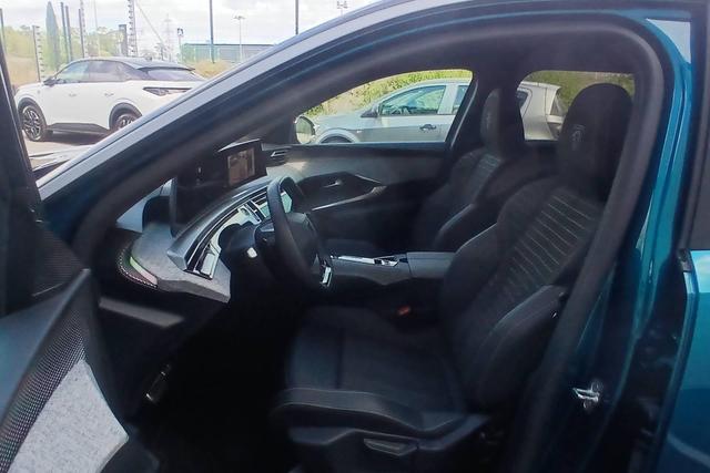 Peugeot 5008 HYBRID 145CH E-DCS6 GT 