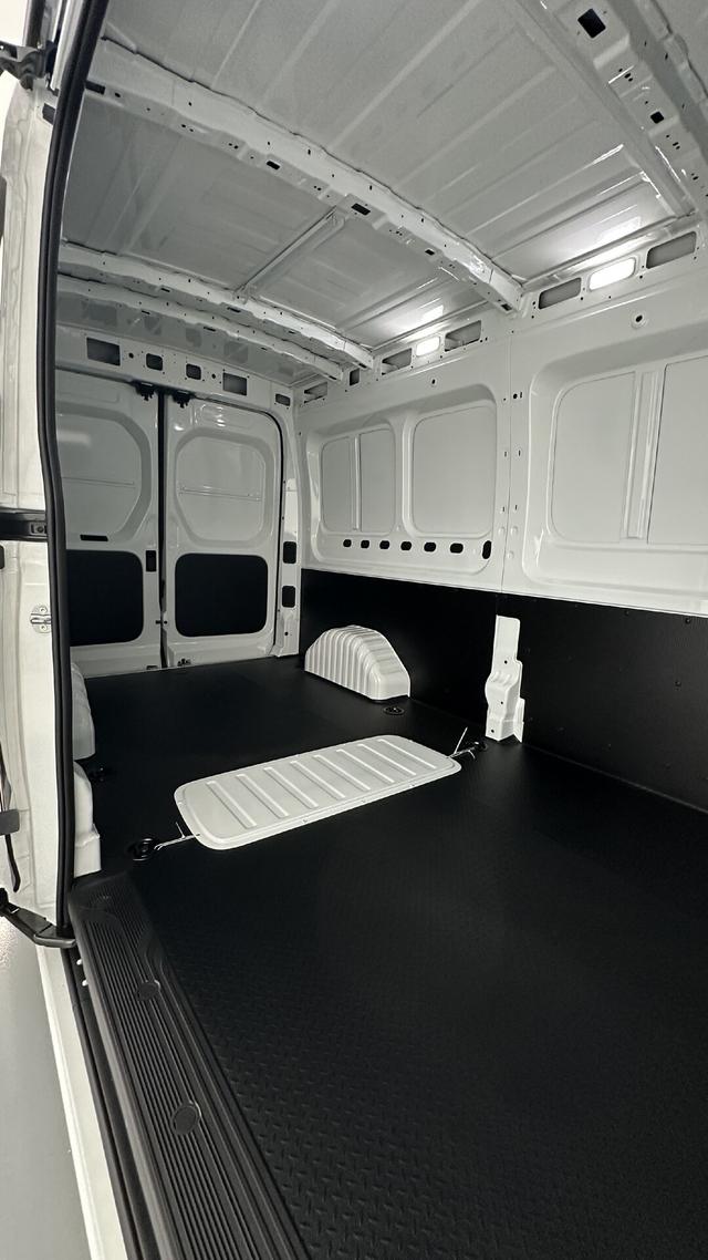 Maxus Deliver 9 Kastenwagen L3H2 