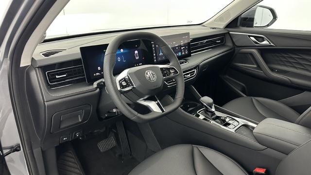 MG EHS Luxury 