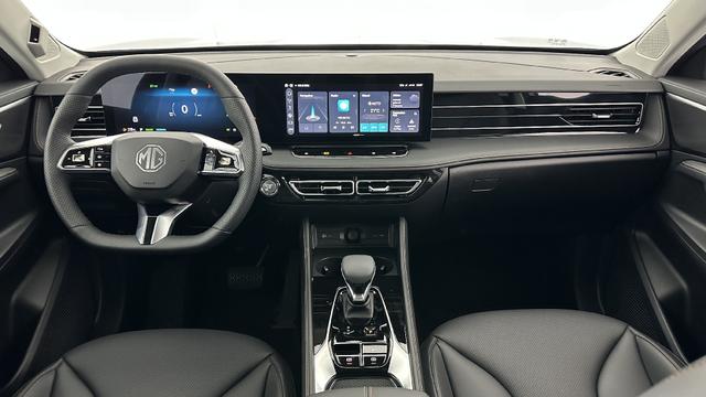 MG EHS Luxury 