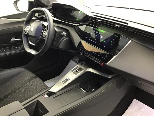 Peugeot 408 GT 