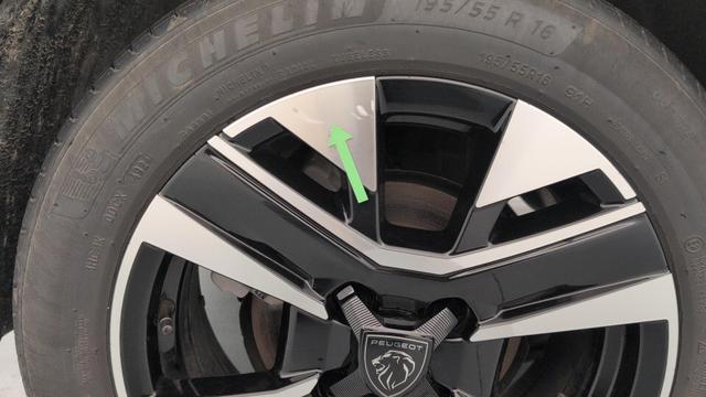 Peugeot 208 100 S&S BVM6 Allure 
