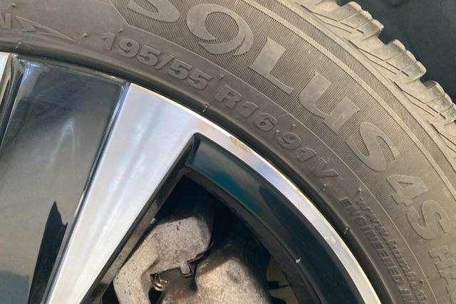 Peugeot 208 PureTech 100 S&S EAT8 Allure 