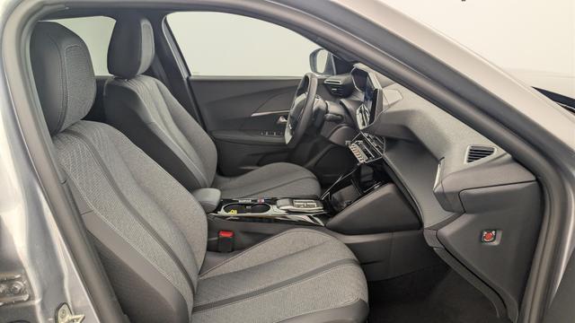 Peugeot 2008 50 kWh 136 ch Allure 