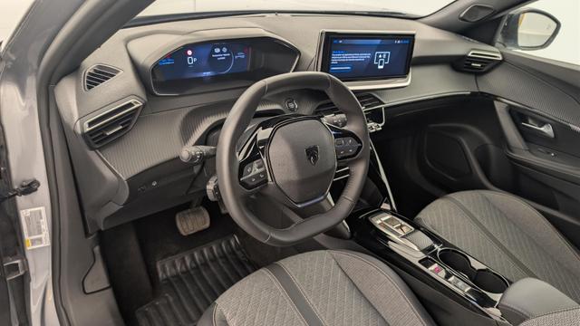 Peugeot 2008 50 kWh 136 ch Allure 