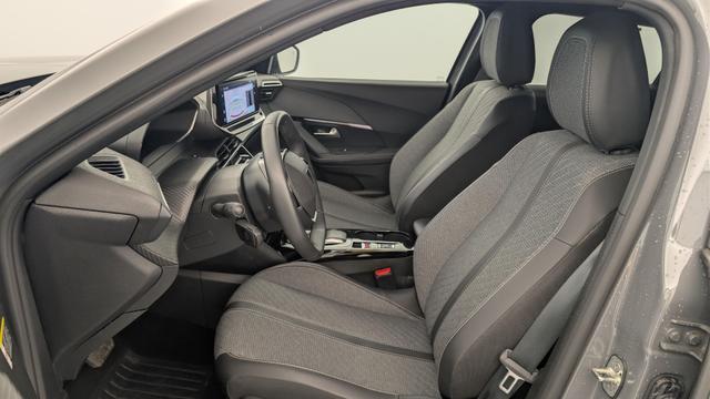 Peugeot 2008 50 kWh 136 ch Allure 