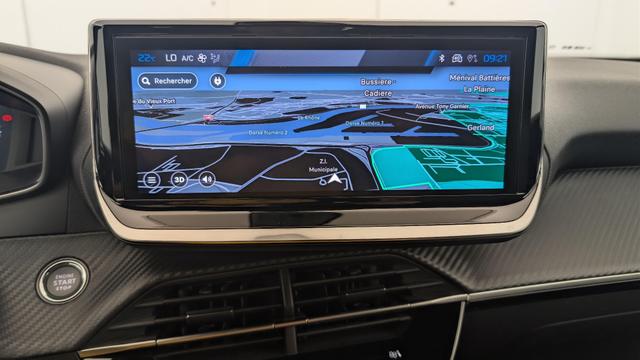 Peugeot 2008 50 kWh 136 ch Allure 