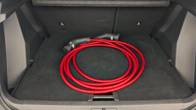 Peugeot 2008 50 kWh 136 ch Allure 