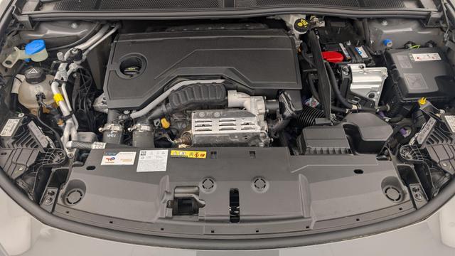 Peugeot 408 Hybrid 145 e-DCS6 Allure 