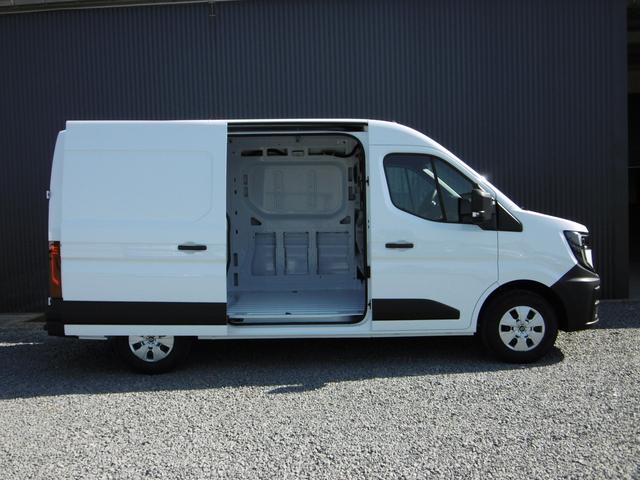 Renault Master Kastenwagen Extra L2H2 