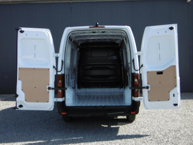 Renault Master Kastenwagen Extra L2H2 