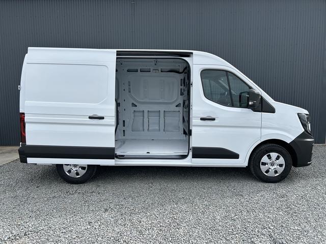 Renault Master Kastenwagen Extra L2H2 