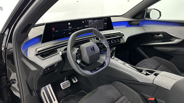 Peugeot 5008 GT III 