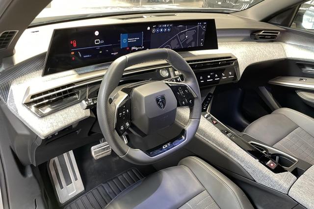 Peugeot 5008 HYBRID 145CH E-DCS6 GT 