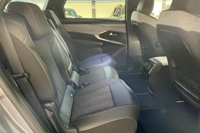 Peugeot 5008 HYBRID 145CH E-DCS6 GT 