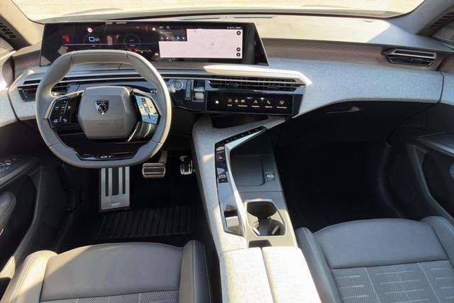 Peugeot 5008 HYBRID 145CH E-DCS6 GT 