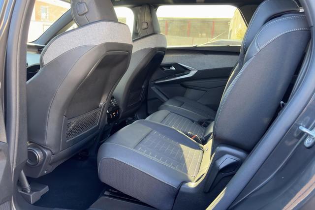 Peugeot 5008 HYBRID 145CH E-DCS6 GT 