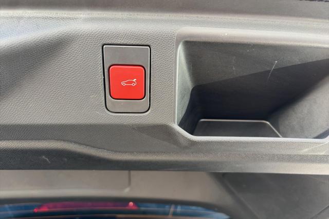 Peugeot 5008 HYBRID 145CH E-DCS6 GT 