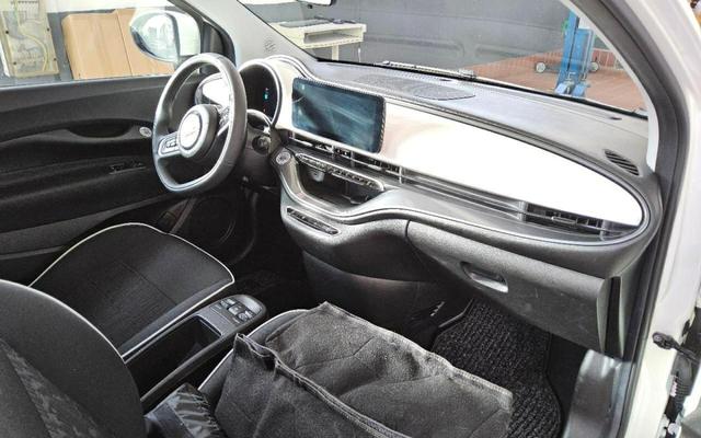 Fiat 500e 3+1 42 kWh 