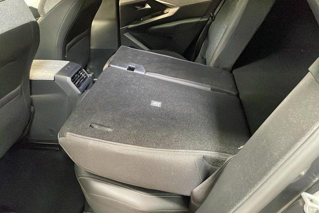 Peugeot 3008 Hybrid 145 e-DCS6 Allure 