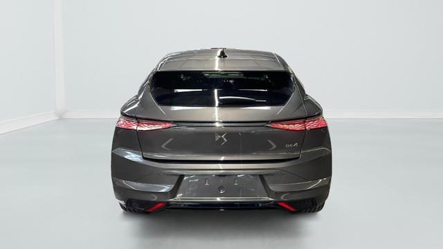 DS Automobiles 4 Hybride 145 e-DCT6 Etoile - Alcantara 