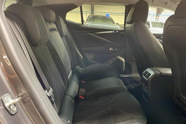 DS Automobiles 4 Hybride 145 e-DCT6 Etoile - Alcantara 