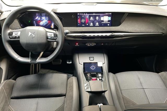 DS Automobiles 4 Hybride 145 e-DCT6 Etoile - Alcantara 