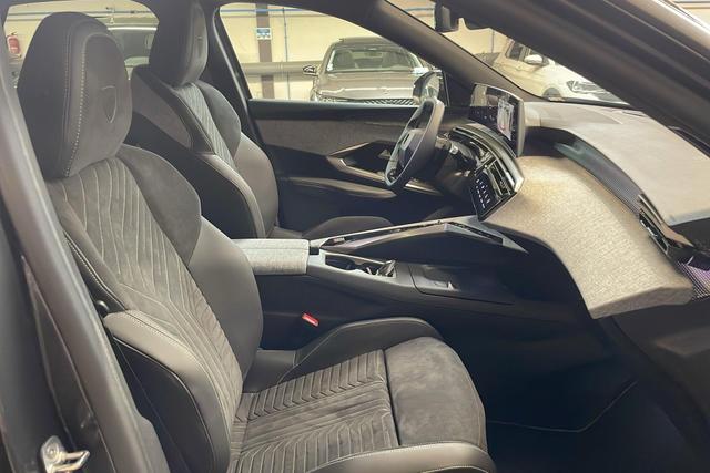 Peugeot 3008 Hybrid 145 e-DCS6 GT 