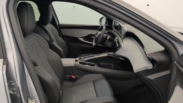 Peugeot 3008 Hybrid 145 e-DCS6 Allure 