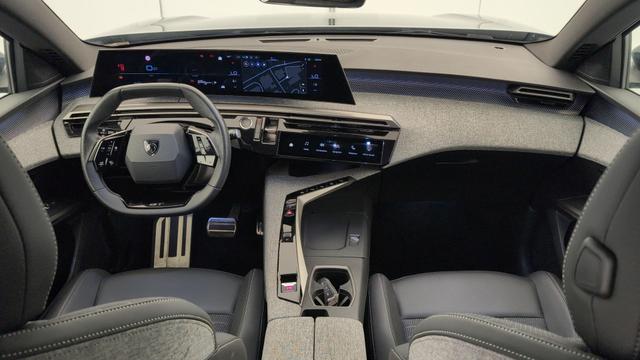 Peugeot 5008 HYBRID 145CH E-DCS6 GT 