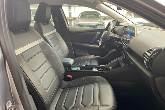 Citro&euml;n C4 X 136 CH AUTOMATIQUE FEEL PACK 