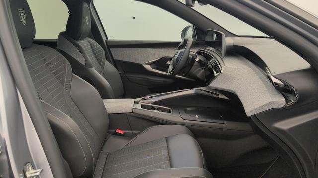 Peugeot 5008 HYBRID 145CH E-DCS6 GT 