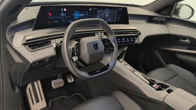 Peugeot 5008 HYBRID 145CH E-DCS6 GT 