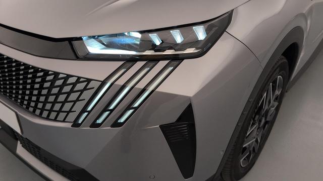 Peugeot 5008 HYBRID 145CH E-DCS6 GT 